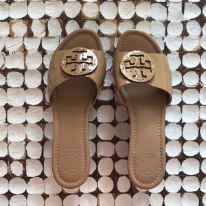 Tory Burch Patti Wedge - Sand Patent 6.5